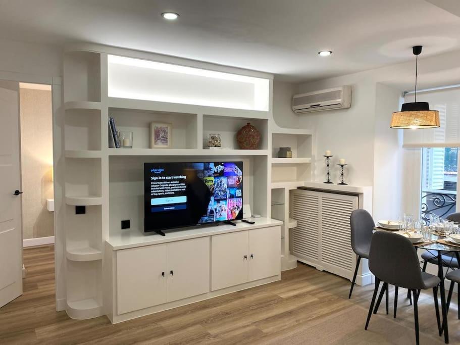 Centric Lovely Private Flat 2bd, 2bh + Ac Apartamento Madrid