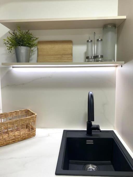 Centric Lovely Private Flat 2bd, 2bh + Ac Apartamento